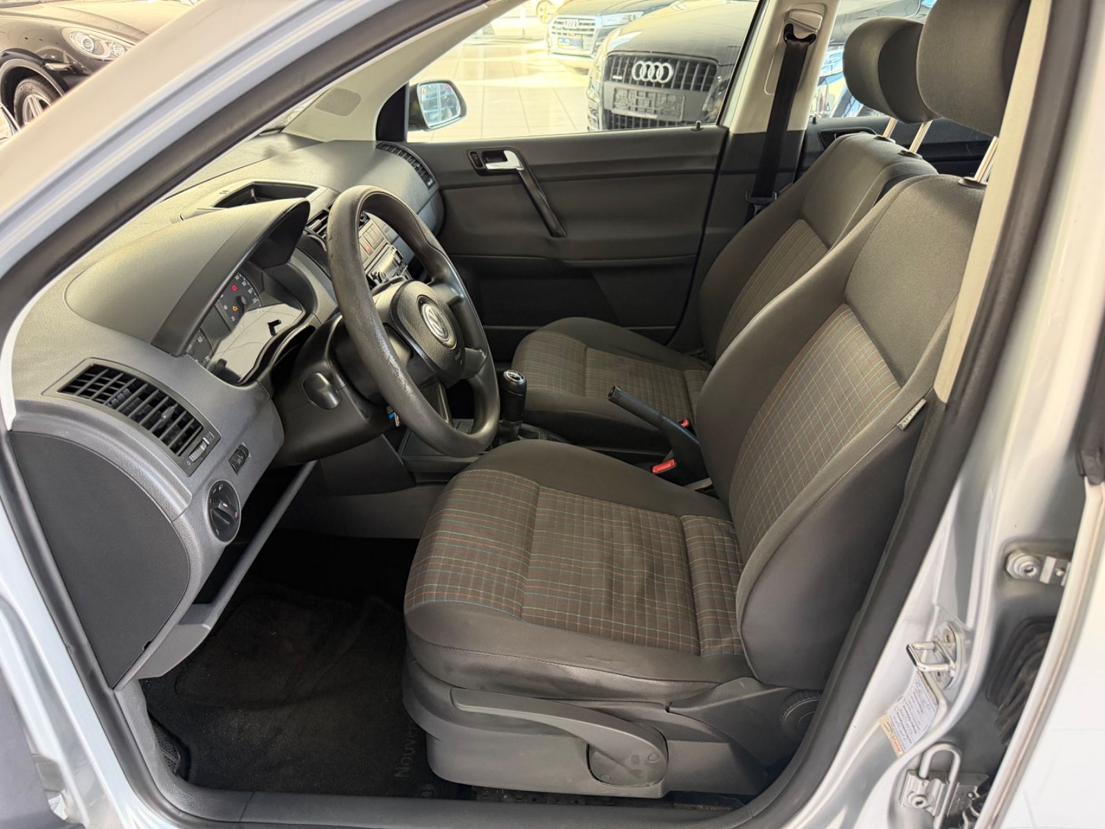 Fahrzeugabbildung Volkswagen Polo IV Trendline