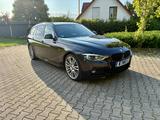 BMW 325d Touring M Sport Navi Prof. Pano LED 19 Zoll - BMW 325 aus 2016