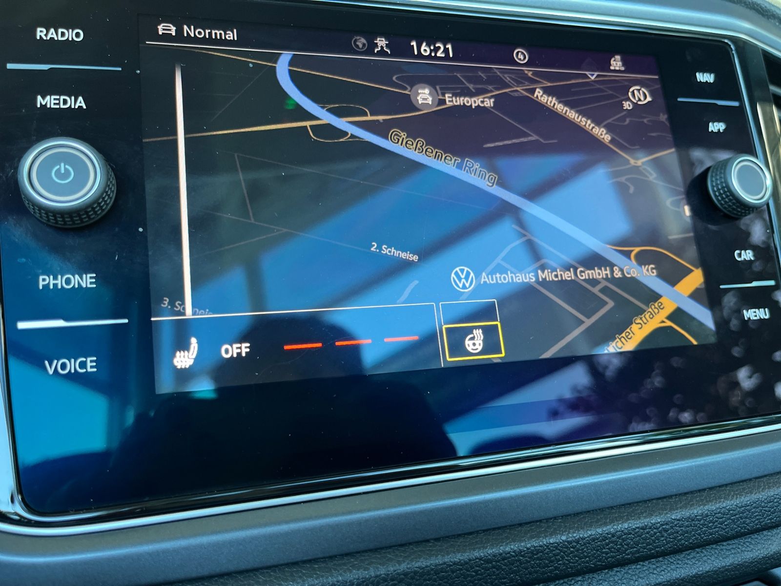 Fahrzeugabbildung Volkswagen T-Roc Cabriolet  R-Line Black ACC LED NAV RFK