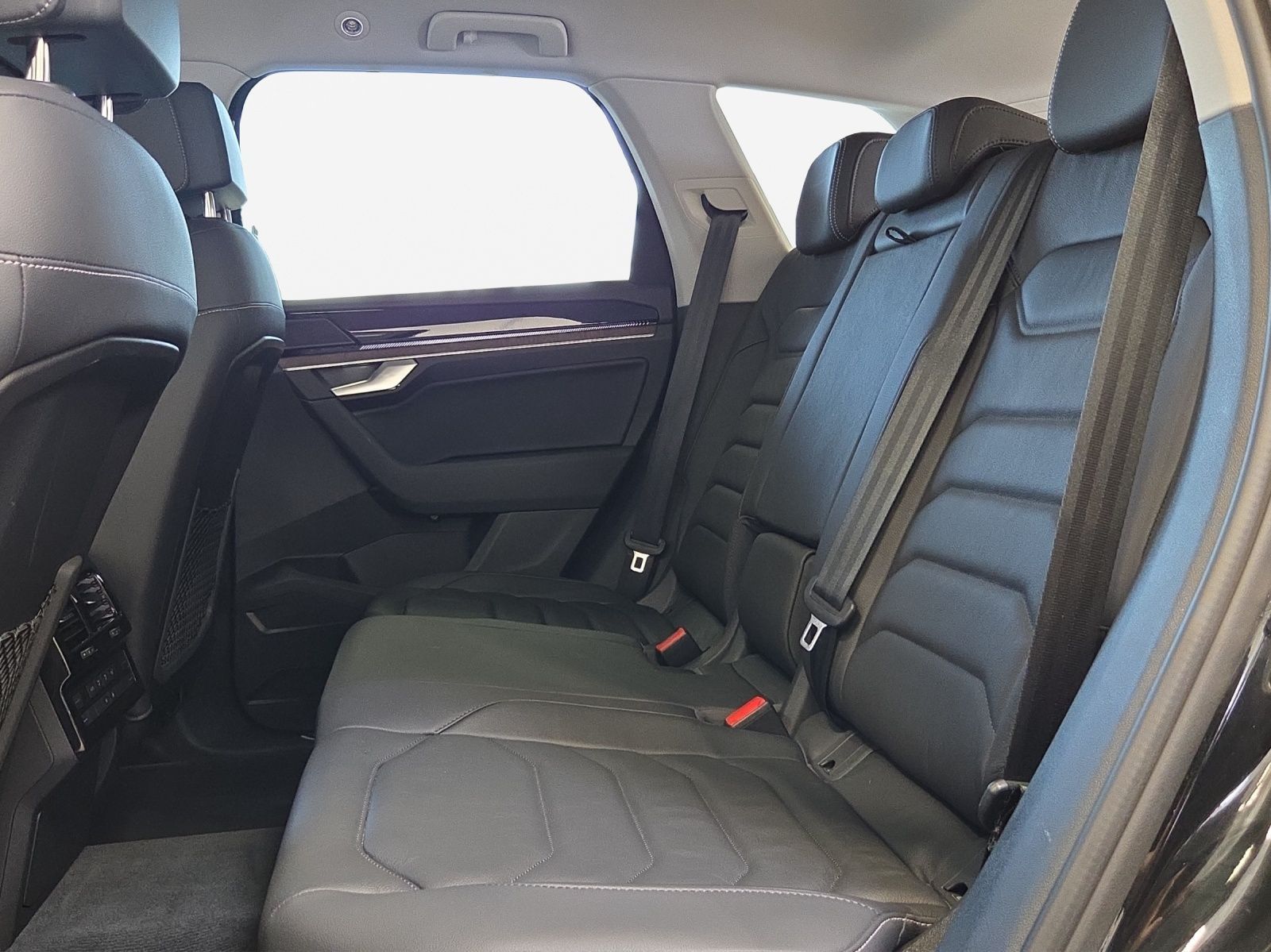 Volkswagen Touareg - Bild 17