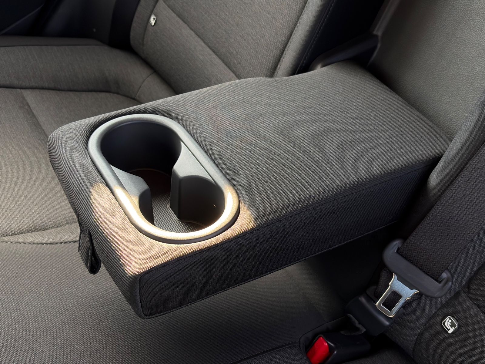 Fahrzeugabbildung Hyundai KONA E Select 2WD ACC PDC CAM LHZ SHZ CarPlay