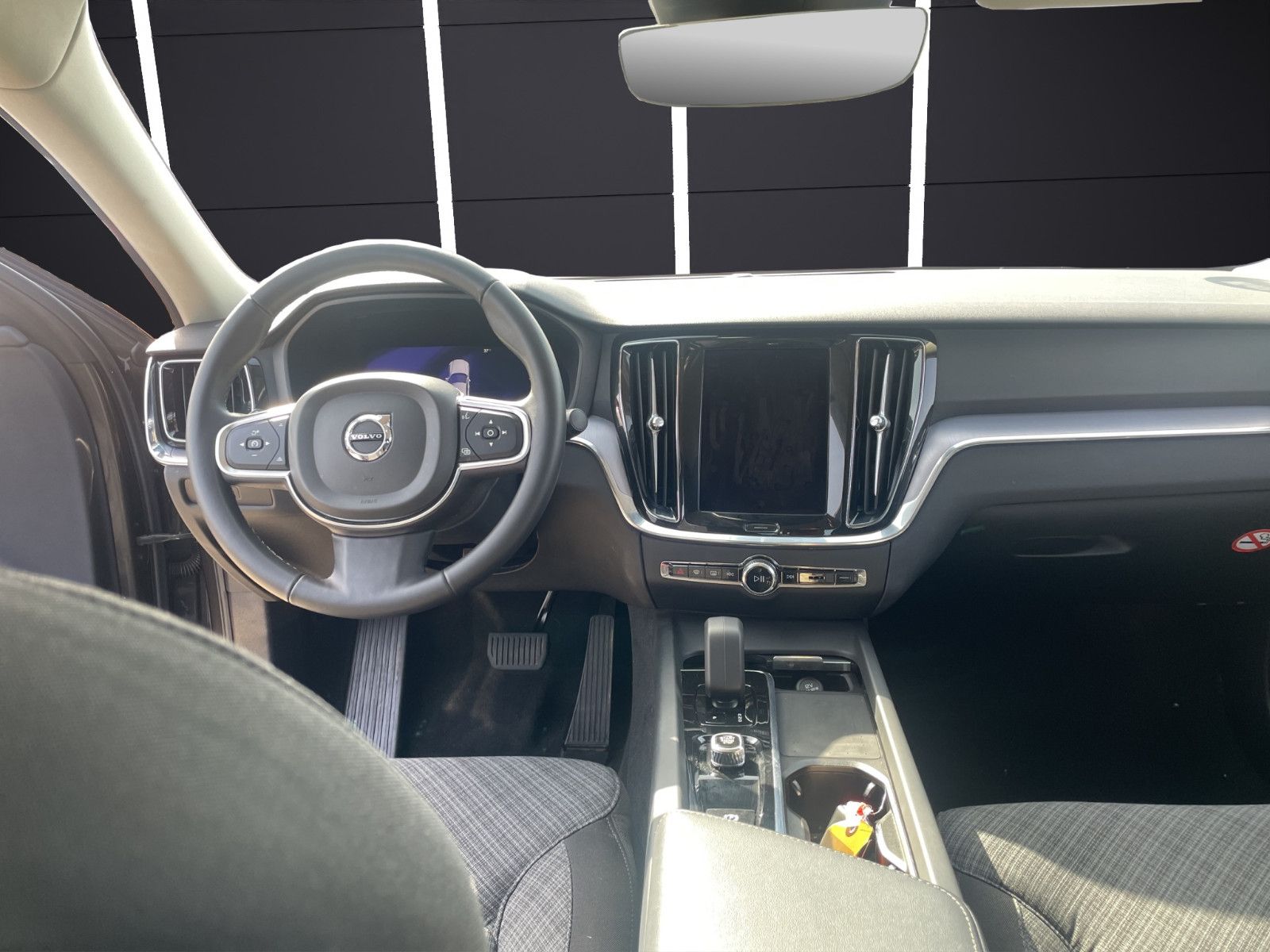 Fahrzeugabbildung Volvo S60 Lim. Plus Dark LED*CAM*Navi*Shzg