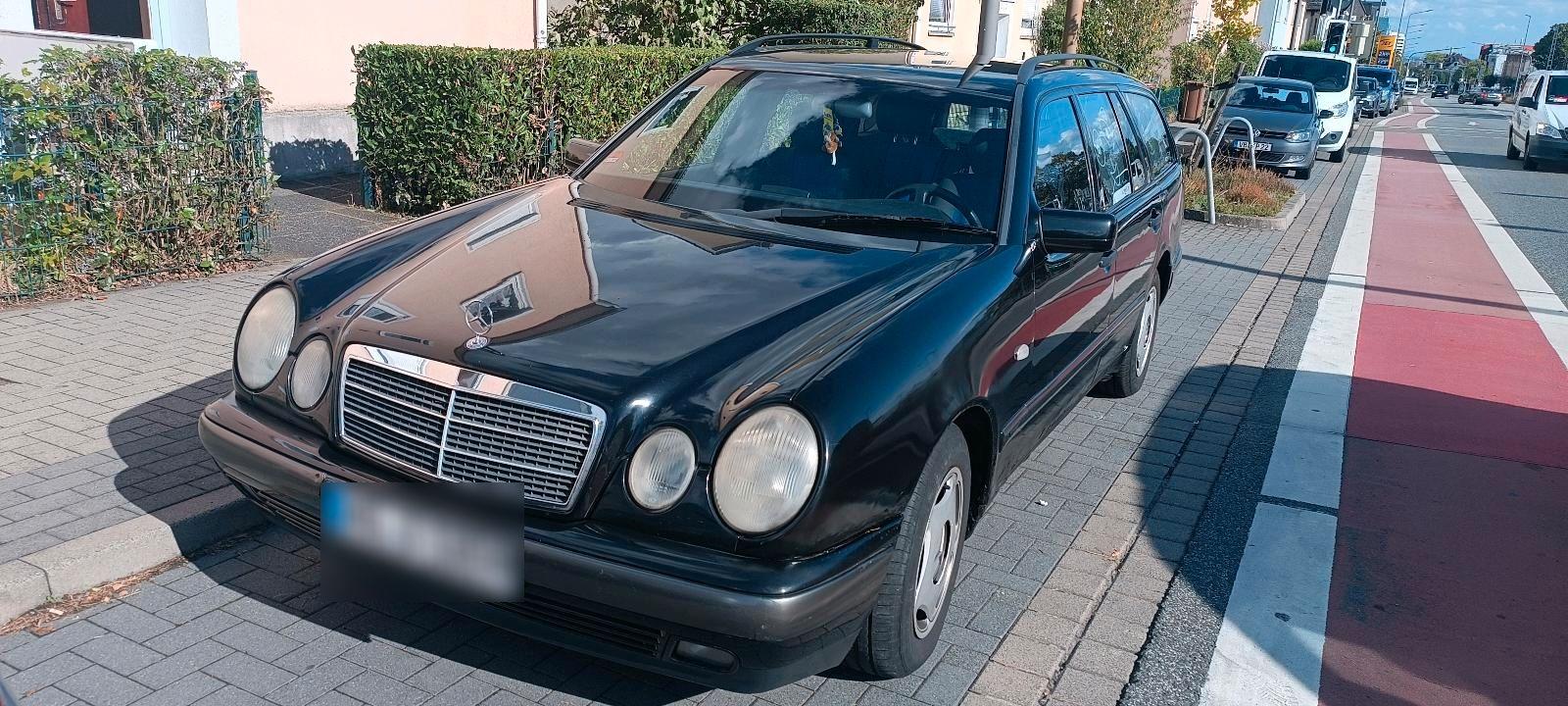 Mercedes-Benz E 290