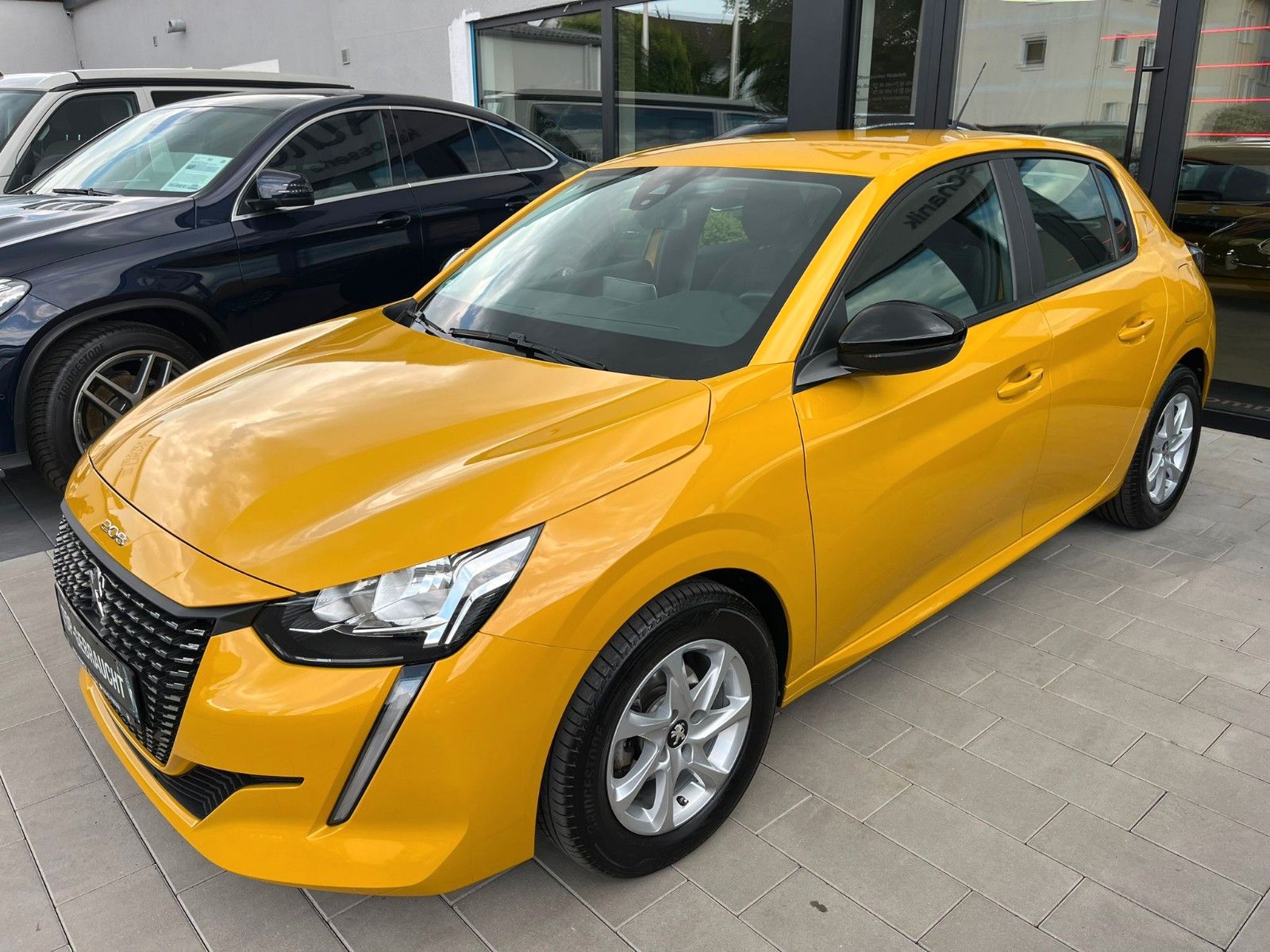 Fahrzeugabbildung Peugeot 208 Active