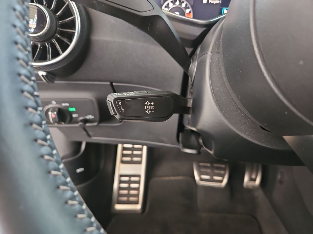 Fahrzeugabbildung Audi TT 45 Coupe quattro S-Line Matrix-LED Sound
