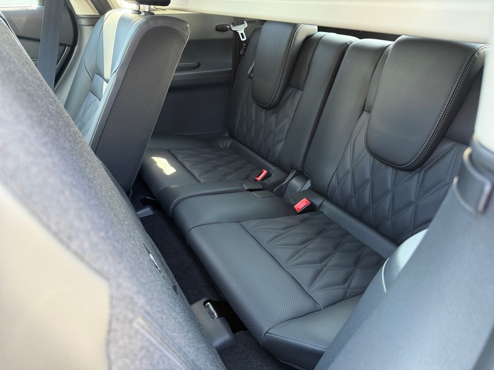 Fahrzeugabbildung Nissan X-Trail 1.5 VC-T e-Power Tekna+ e-4ORCE *7-Sitze