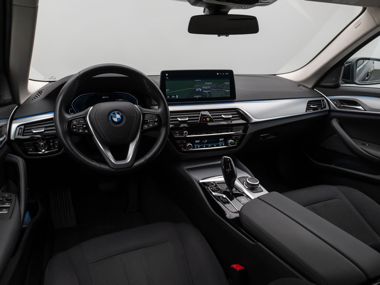 Fahrzeugabbildung BMW 520e  Laser 360° HUD DAB H/K ACC Alarm Komfort