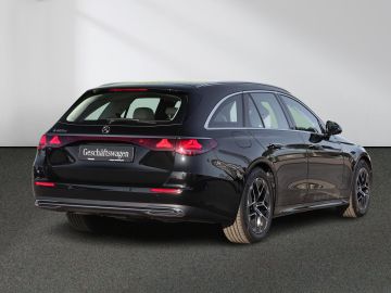Mercedes E 200 - 3