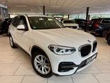 BMW X3 20d xDrive AUT AHK LEDER NAVI CAM SHZ PDC LED - BMW X3 Gebrauchtwagen in Hamburg