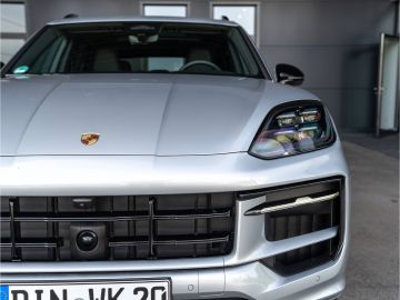 Porsche Cayenne - 8