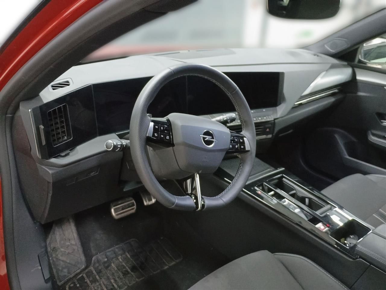 Fahrzeugabbildung Opel Astra ST 1.2T GS LINE NAVI/LED/360°/SH/SPORT/AHK