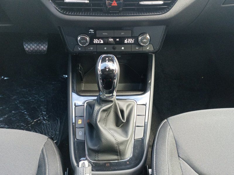 Fahrzeugansicht 13 Fahrzeugabbildung SKODA Fabia 1.0 TSI Selection DSG ACC+SMART-LINK+PDC+