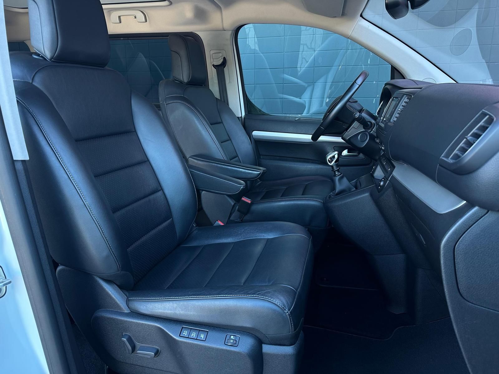 PEUGEOT Traveller 2.0BHDI Allure L2 *PAN#HUD#SHZ#ACC#XEN - Image 15