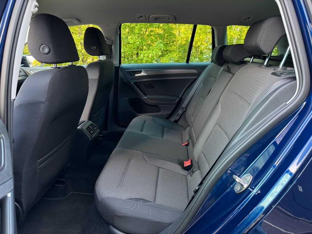 Volkswagen Golf 1.6 TDI Variant ,1.Hand,Standheizung,ACC
