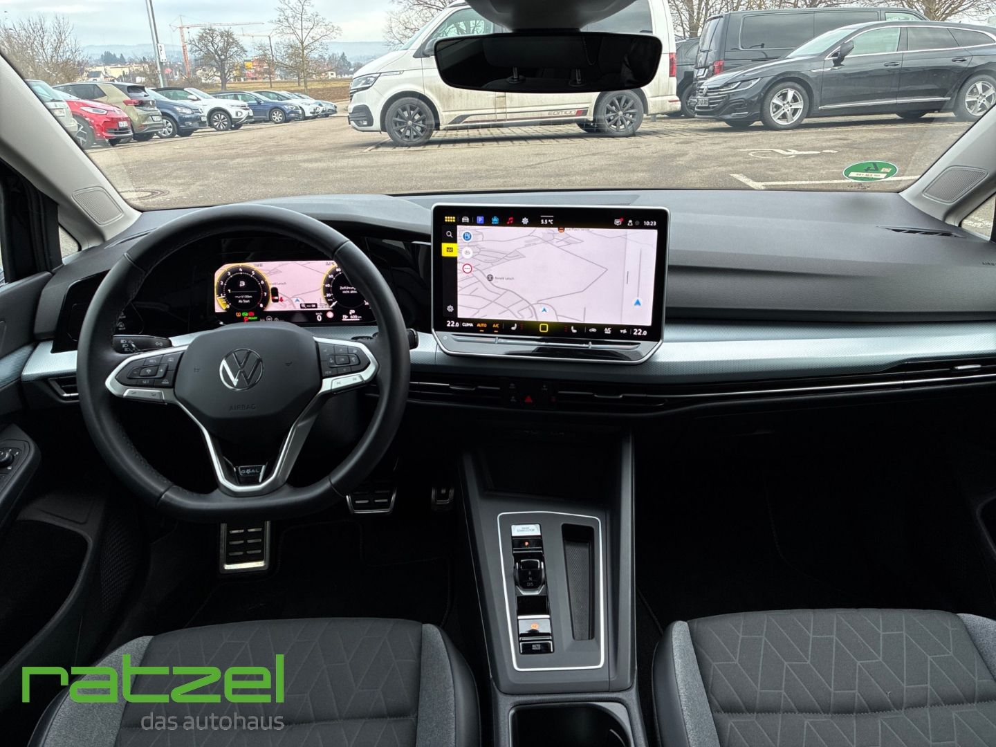 Fahrzeugabbildung Volkswagen Golf VIII Goal Life 1.5 l eTSI DSG AHK-el. klapp