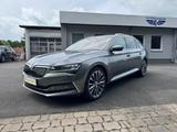 Skoda Superb Combi 2.0 TSI L&K 4x4 - AHK, Columbus - Skoda Superb mit Benzin-Antrieb: Abstandswarner, Kombi