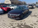 Volkswagen Passat 2.0 TDI SCR DSG Highline - Volkswagen Passat: Unfallwagen