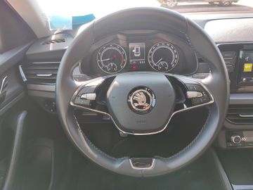 Bild 8 Skoda Kamiq Ambition +PDC+SHZ+CARPLAY+BT+ALU+Allwetter