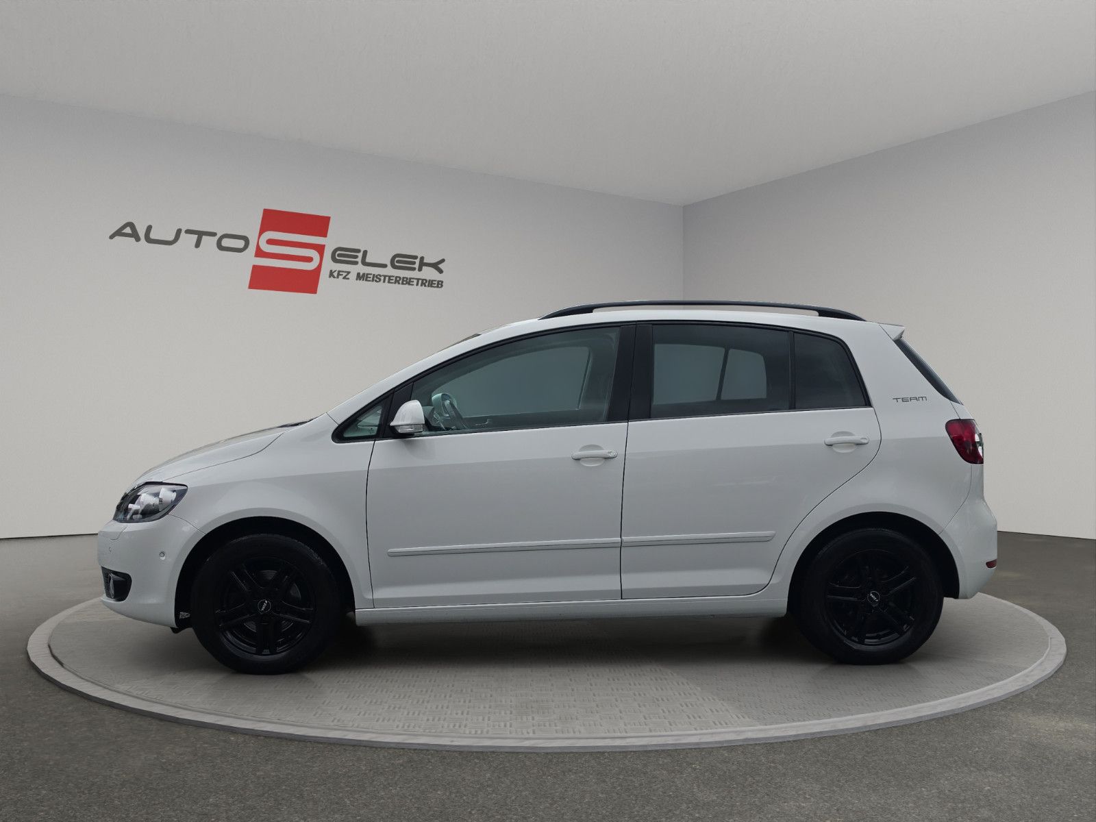 Fahrzeugabbildung Volkswagen Golf Plus VI Team AUTOMATIK STEUERKETT TÜV NEU