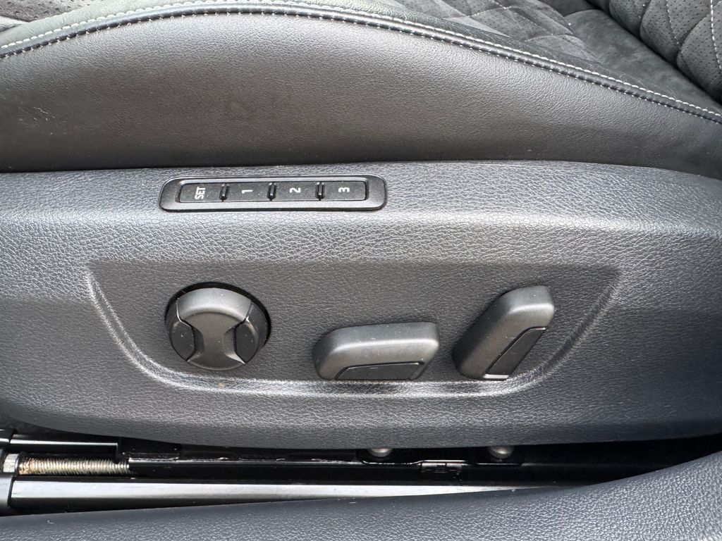 SKODA Superb Combi 2.0 TDI Sportline DSG SKODA Superb Combi 2.0 TDI Sportline DSG