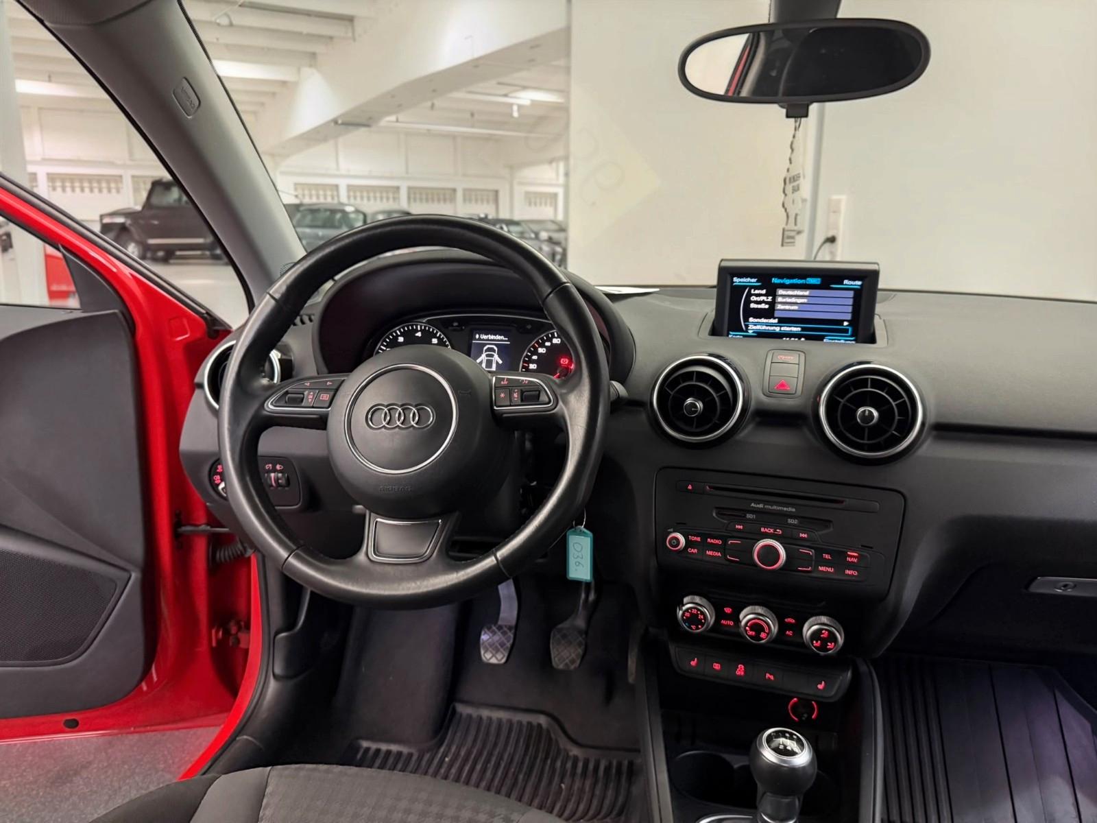 Audi A1 ambition*NAVI*SHZ*LÜCKENLOS AUDI S-HEFT*KLIMA