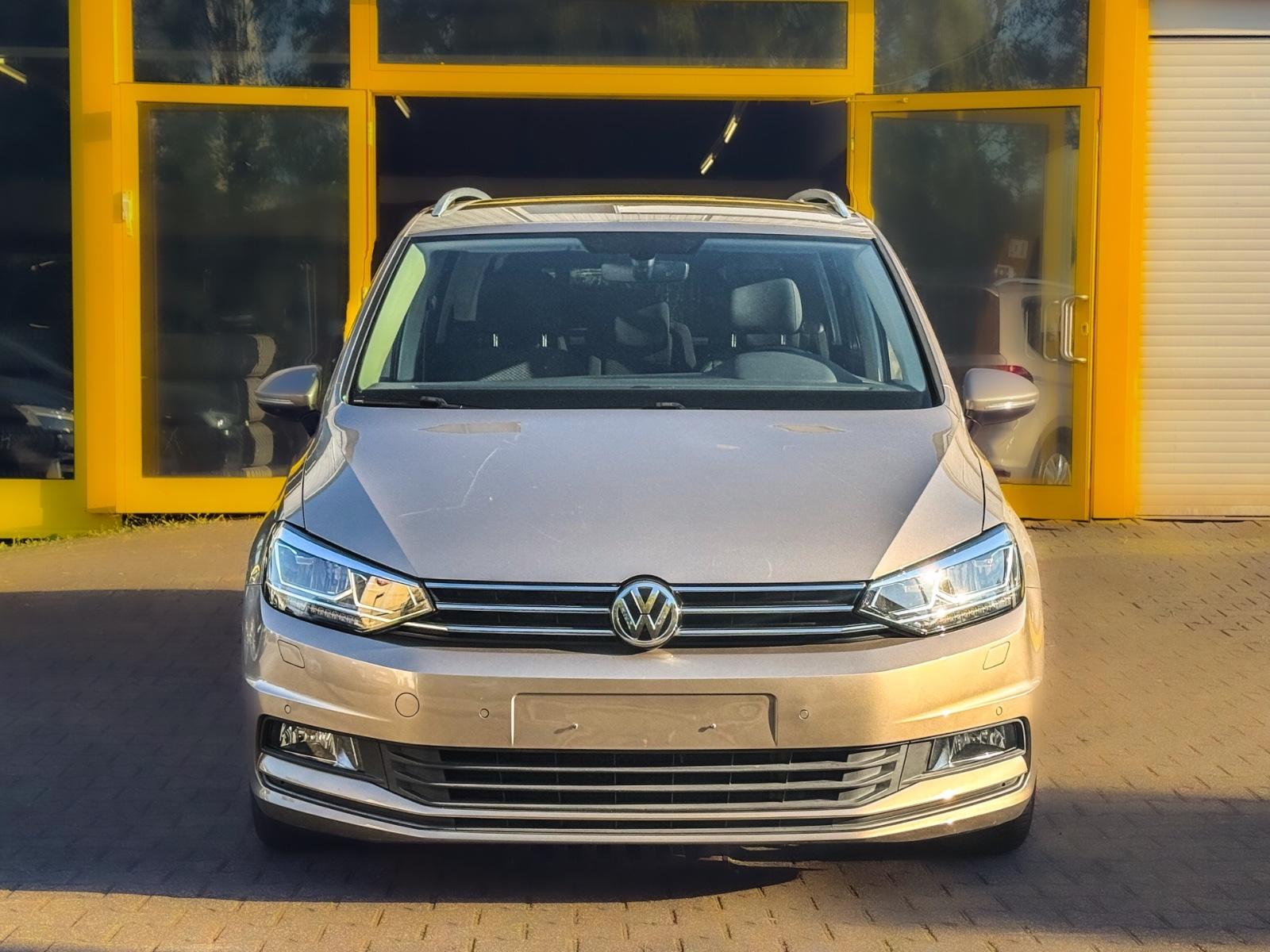 Volkswagen Touran Comfortl/LED/7-Sitzer/Zahnriemen neu/AHK/