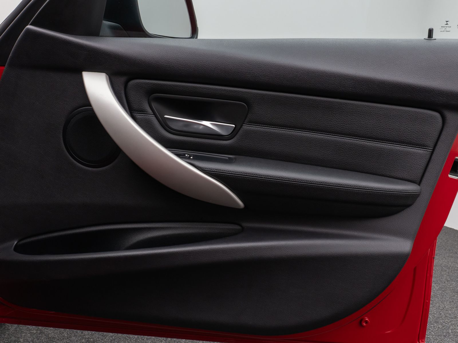 Fahrzeugabbildung BMW 320d xD Navi Lordos PDC LED Komfort AHK Sport