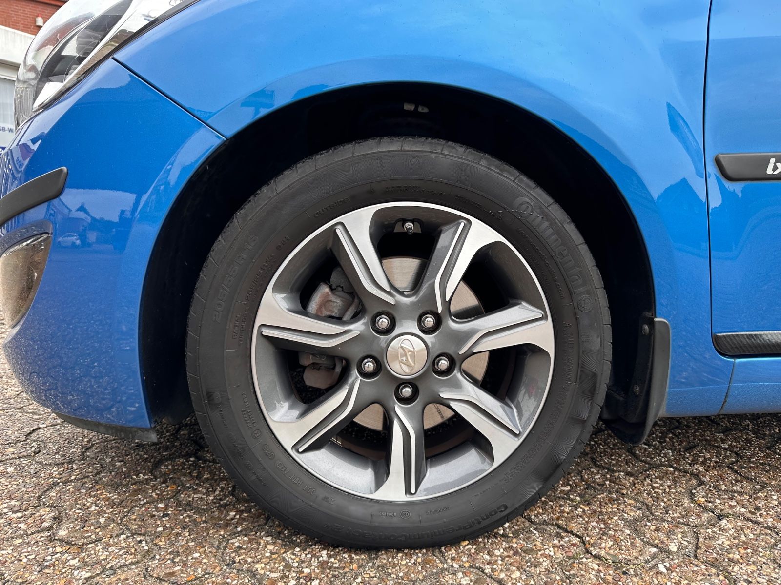 Fahrzeugabbildung Hyundai ix20 blue Passion 1.4 Pano/Kamera/Navi/SHZ/GRA