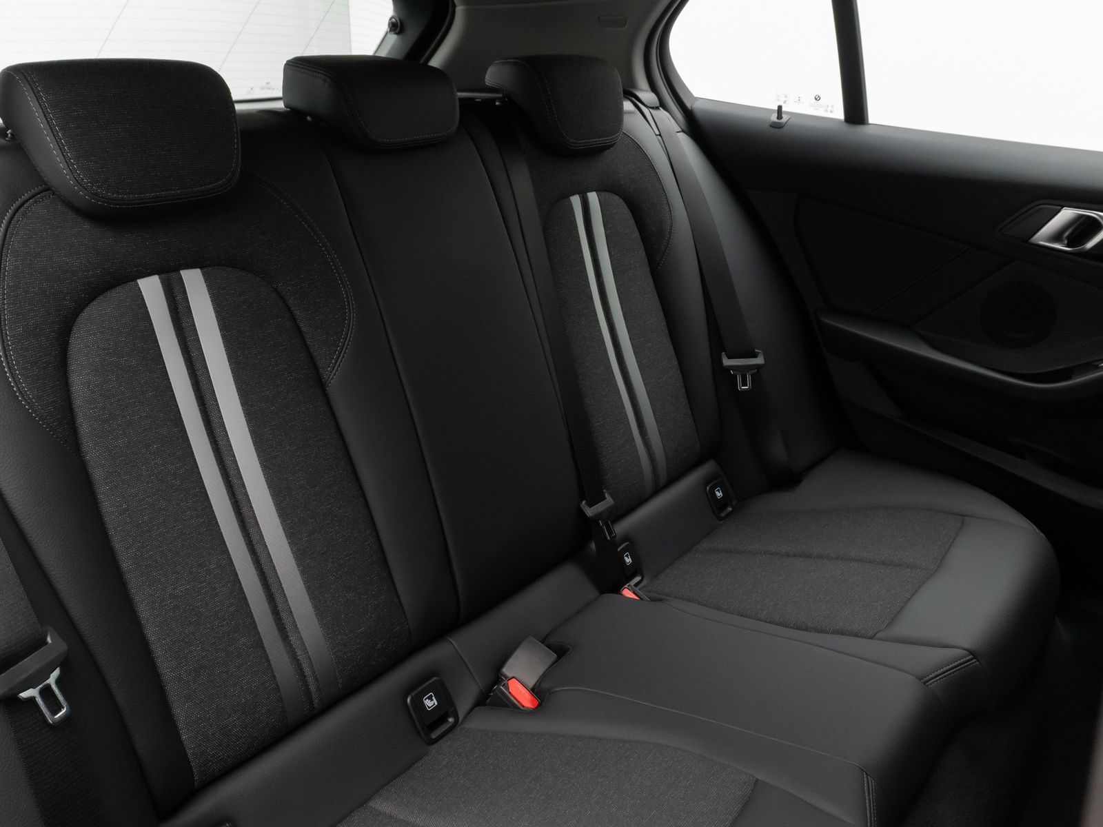 Fahrzeugabbildung BMW 118i DAB CockPitPro PDC Lordos LED Stop&Go Sport