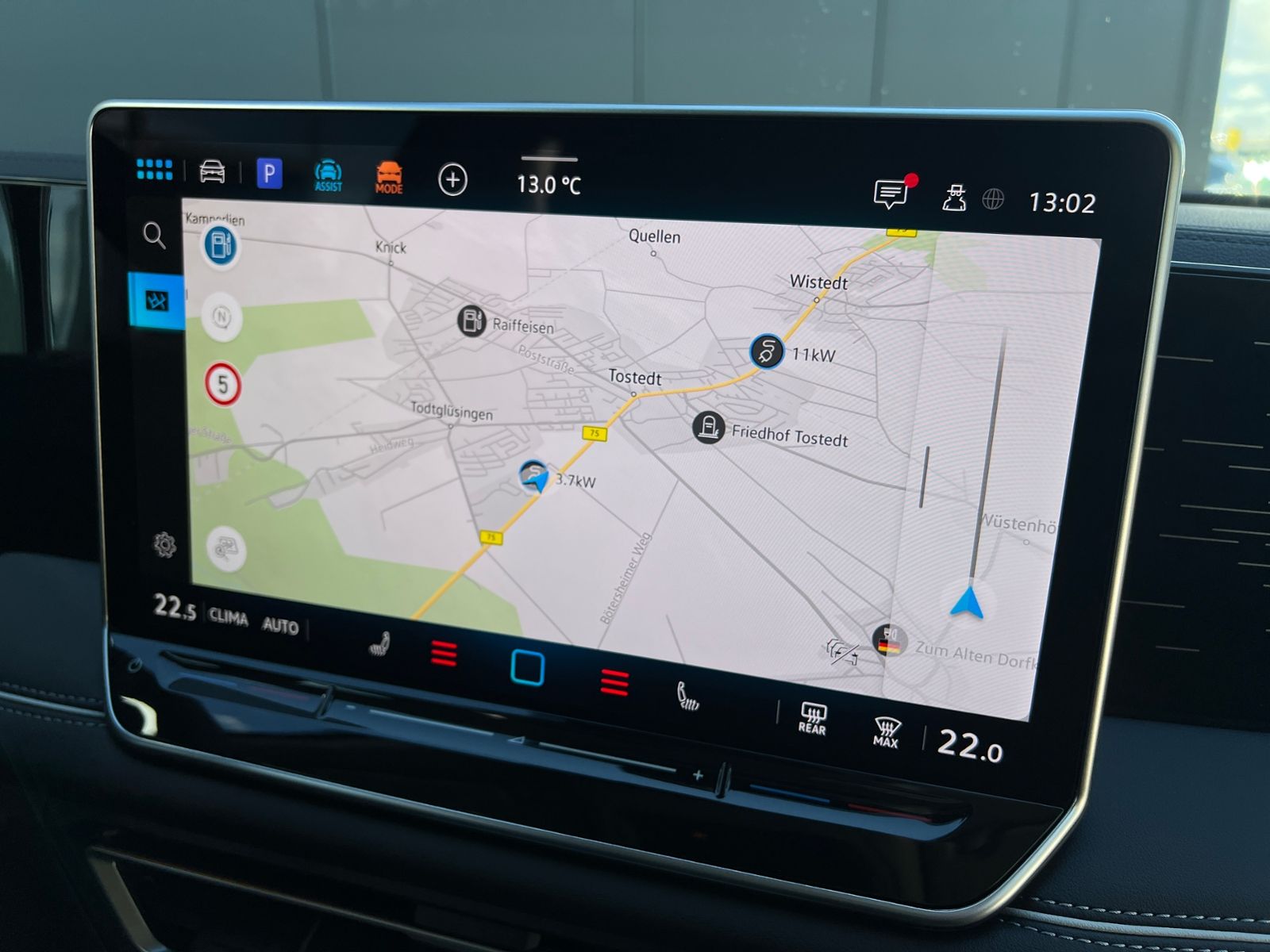 Fahrzeugabbildung Volkswagen Tiguan Elegance 2.0 TDI DSG *AHK, IQ.Light, LM'-