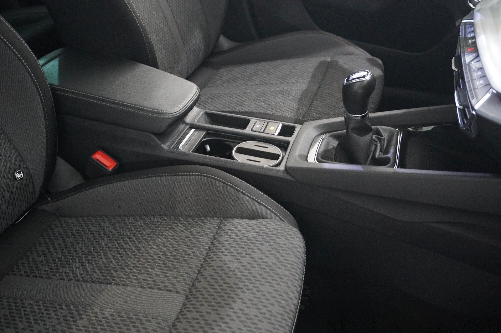 Fahrzeugabbildung SKODA Octavia COMBI 2.0D STYLE NAVI/LED/VIRTU./SHZ/DAB