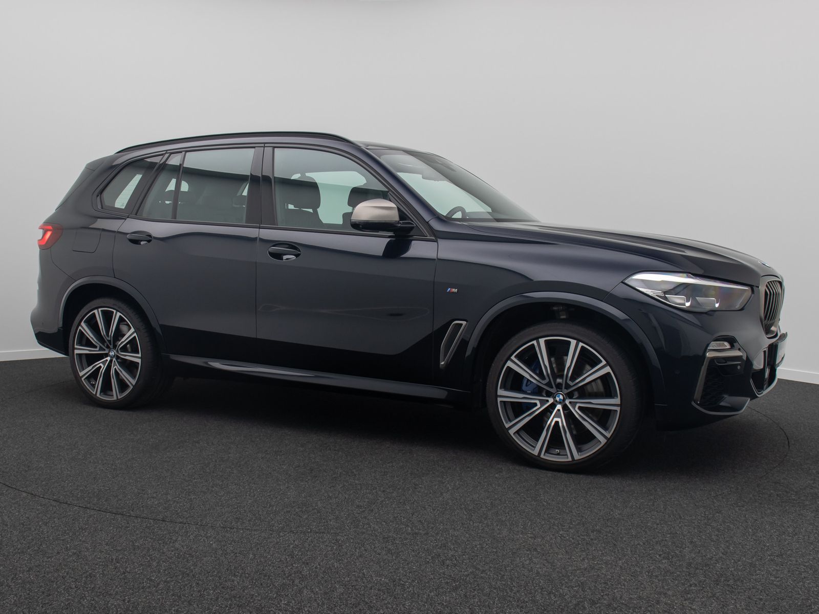 Fahrzeugabbildung BMW X5 M50i B&W Individual 360°HUD DAB Panorama Voll