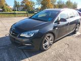 Opel Astra J Sports Tourer BiTurbo - Opel Astra J mit Diesel-Antrieb
