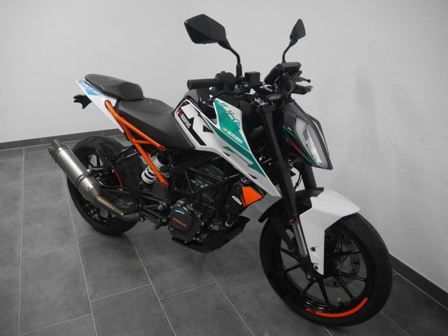 KTM Duke 125 // 9500KM // Sportauspuff // Extras