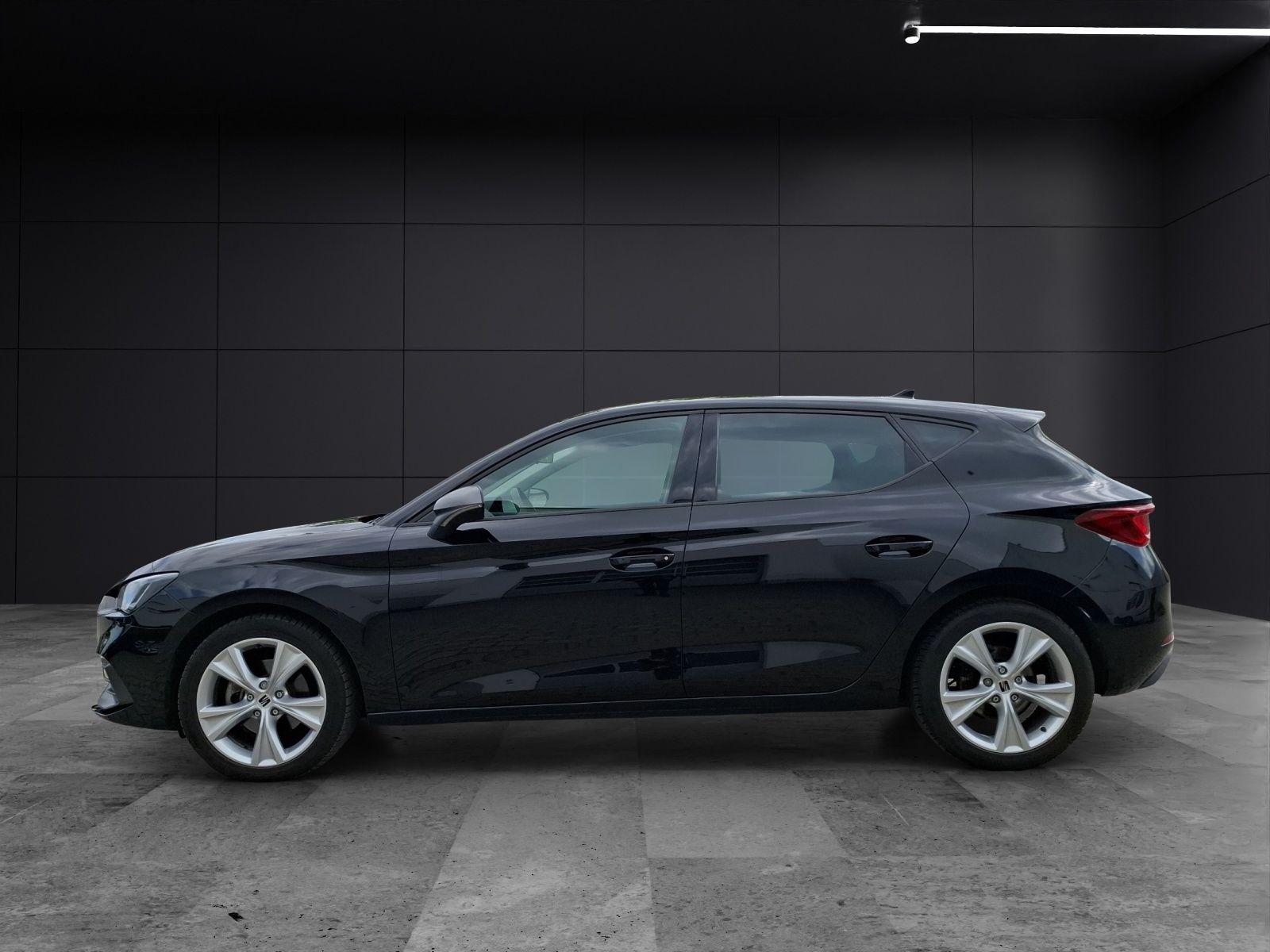 Fahrzeugabbildung SEAT Leon TDI FR-Line LED Navi GRA PDC SH LM