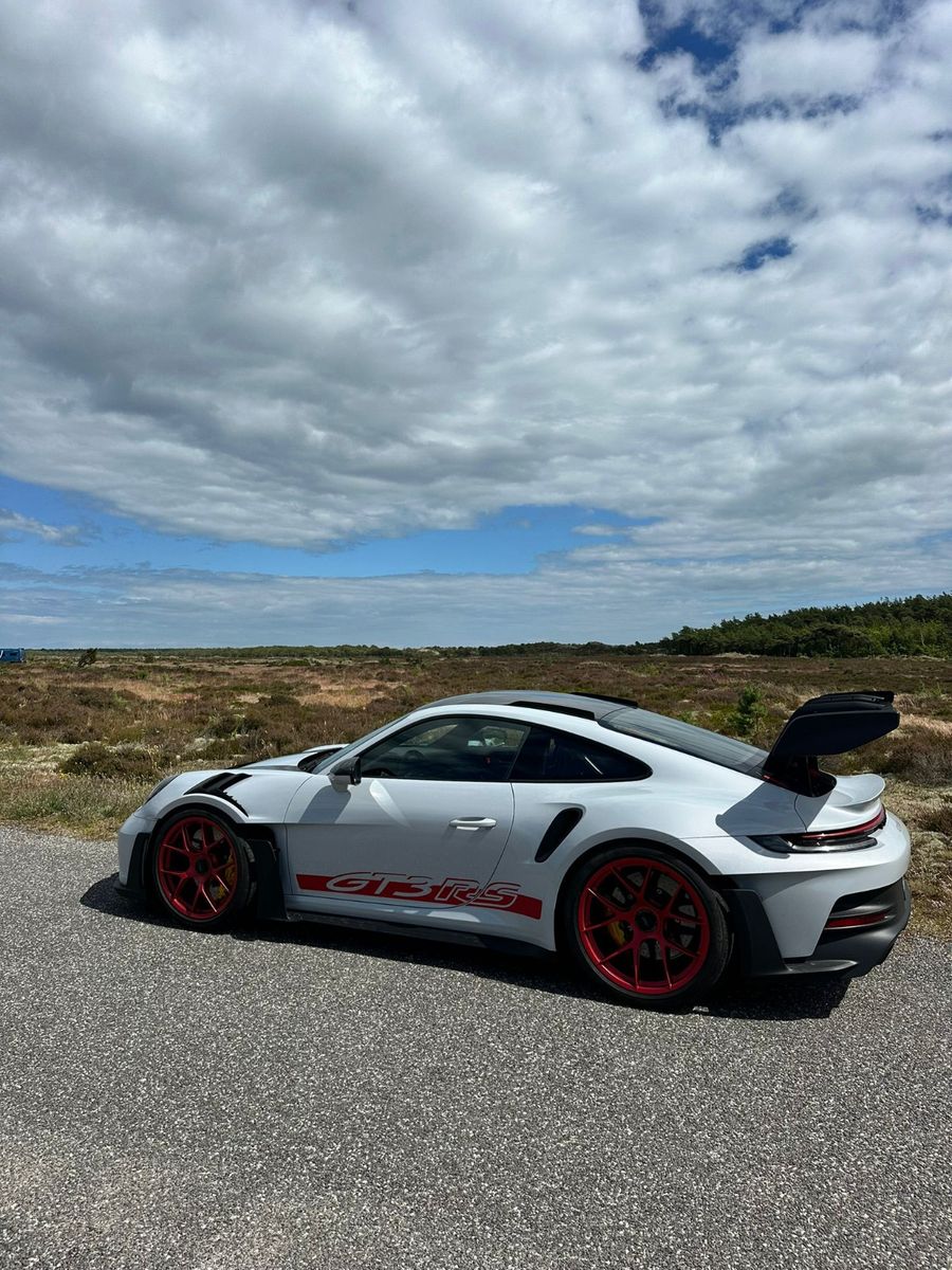 Fahrzeugabbildung Porsche 992/911 GT3 RS-Weissach-Lift-90 Liter-FOLIERT