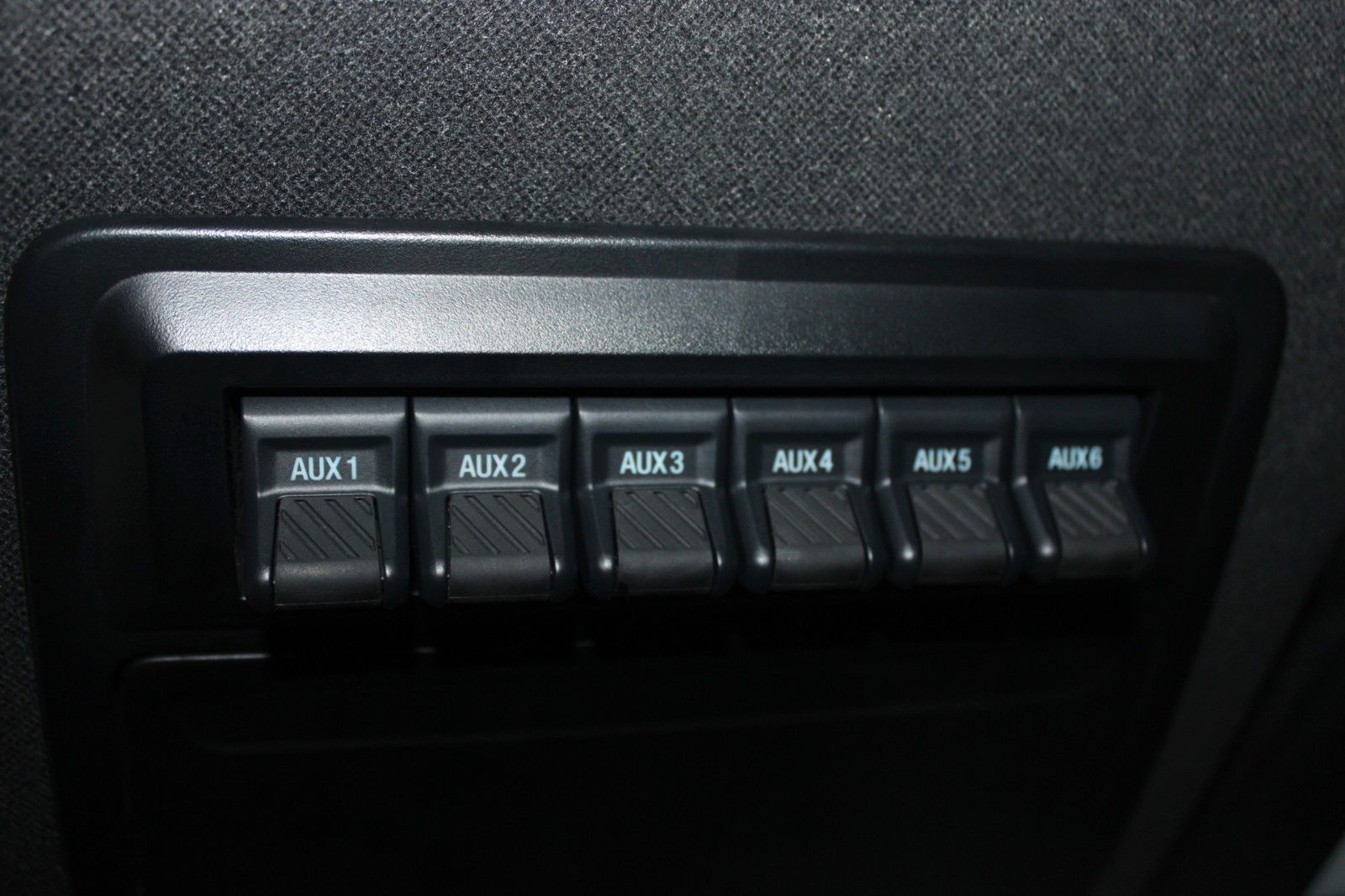Fahrzeugabbildung Ford Ranger Wildtrak Automatik AHK STDH ACC CAM B&O