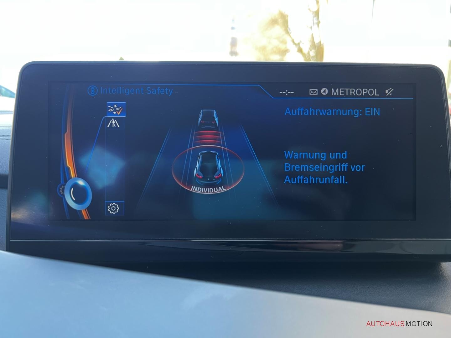 BMW i8 Coupe LED HUD SHZ LEDER KOLLISIONWARNER