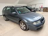 Skoda Octavia Combi 2.0 Ambiente - Skoda Octavia aus 2004: Kombi