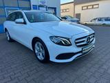 Mercedes-Benz E 250 E -Klasse T-Modell E 250 - Mercedes E 250 mit Schiebedach