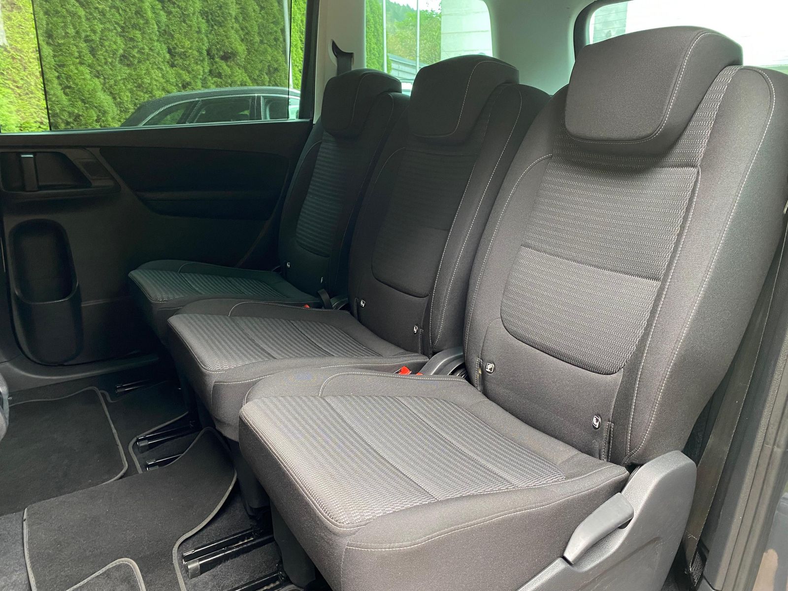 Fahrzeugabbildung SEAT Alhambra 2.0 TDI Xcellence XEN+NAV+AHK+ACC+SHZ+