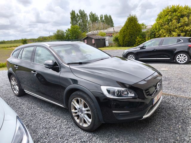VOLVO V60 CC
