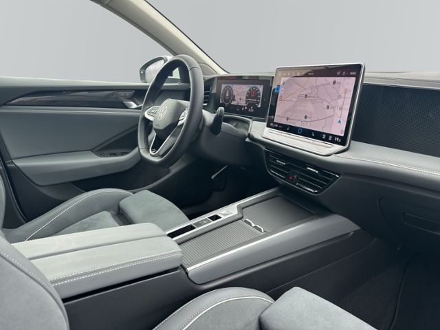 Passat Variant 1.5 eTSI Business LED+NAVI+AHK+RF
