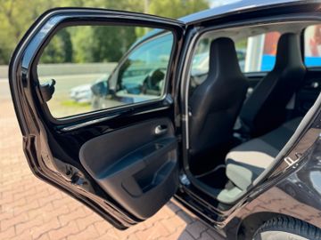 Bild 17 VW up! *move up!* NAVI