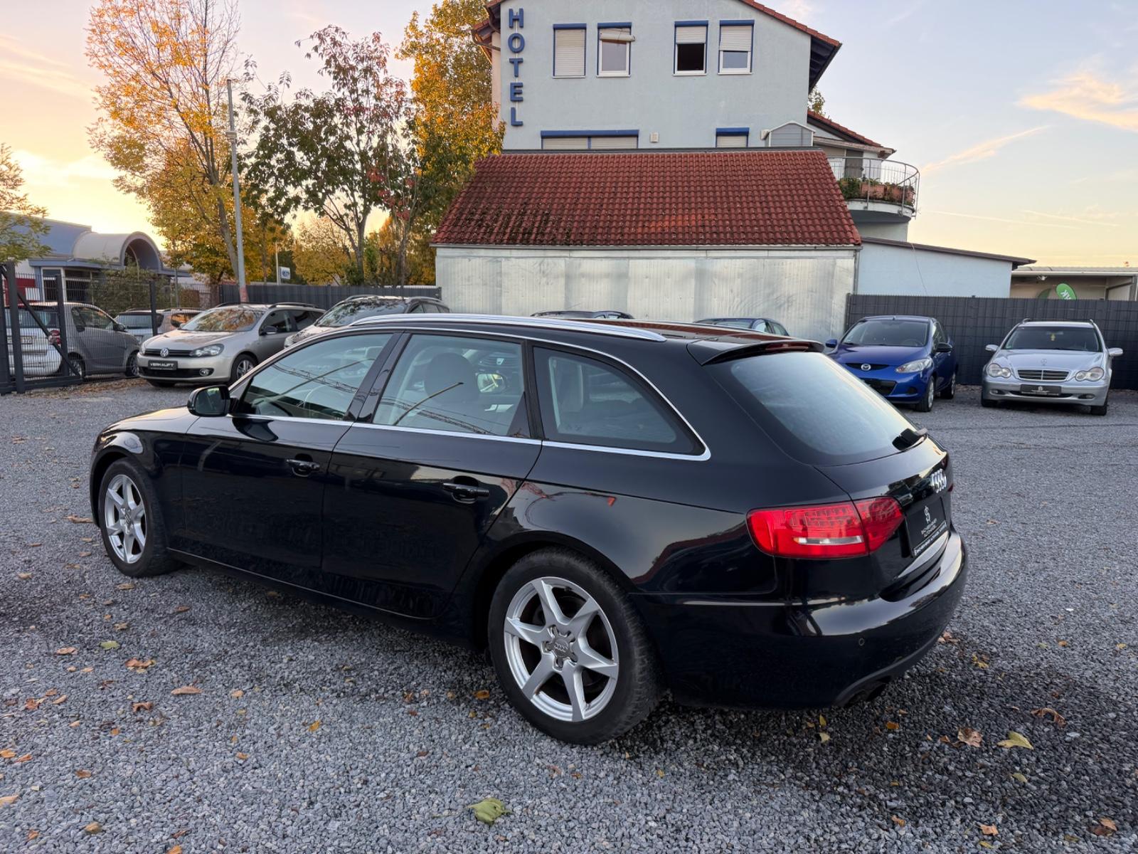 Audi A4 2009 — photo 12