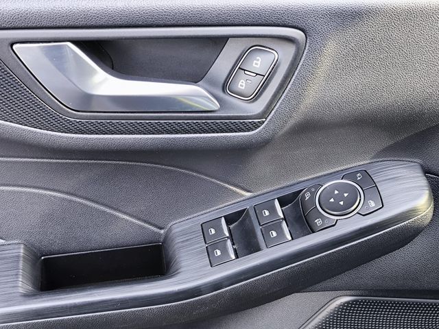 Fahrzeugabbildung Ford Kuga 1.5 EB ST-Line VIRTU+NAVI+LED+KAM+PDC+18LM