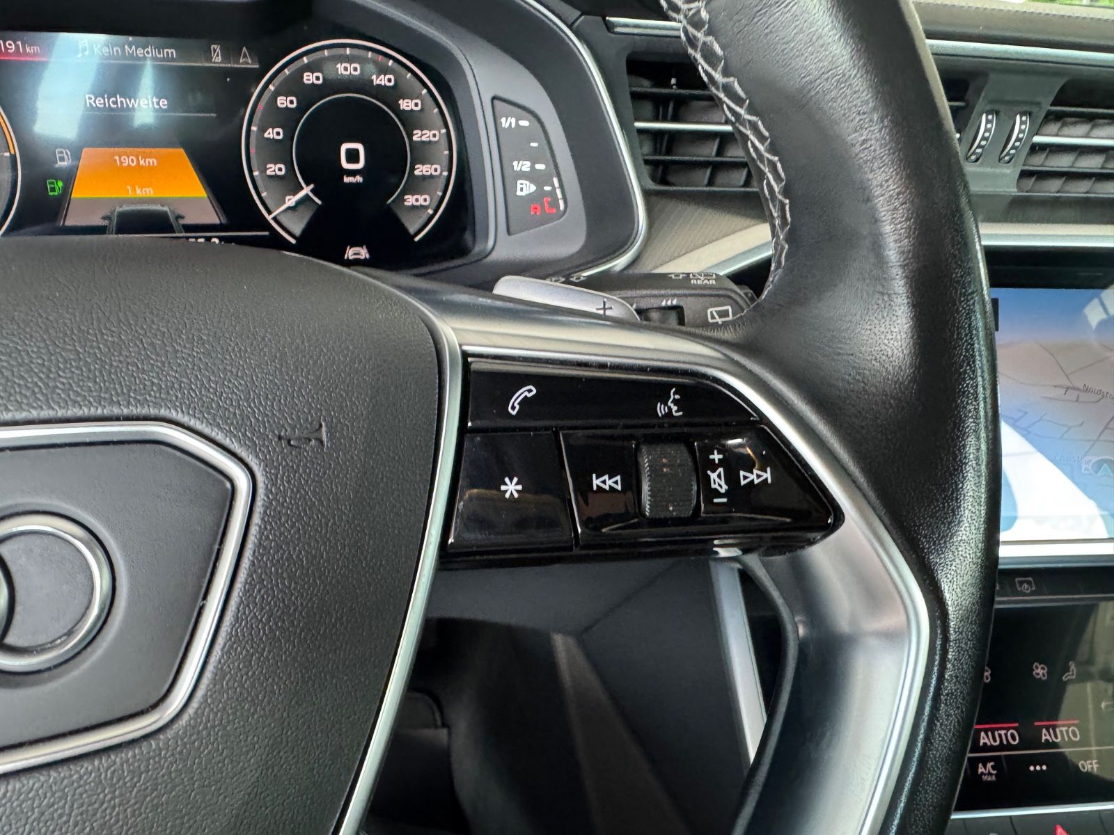 Fahrzeugabbildung Audi A6 50 TFSI e quattro design/LEDER/AHK/CARPLAY/1H