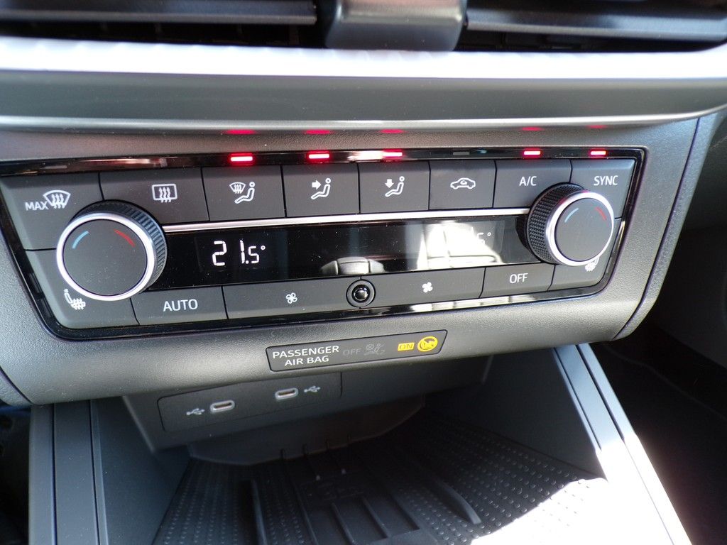 Fahrzeugabbildung SEAT Arona 1.5 TSI FR Black Edition DSG