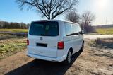 Volkswagen T5 Multivan 2.0 BiTDI DSG Highline - weiße Volkswagen T5 Multivan
