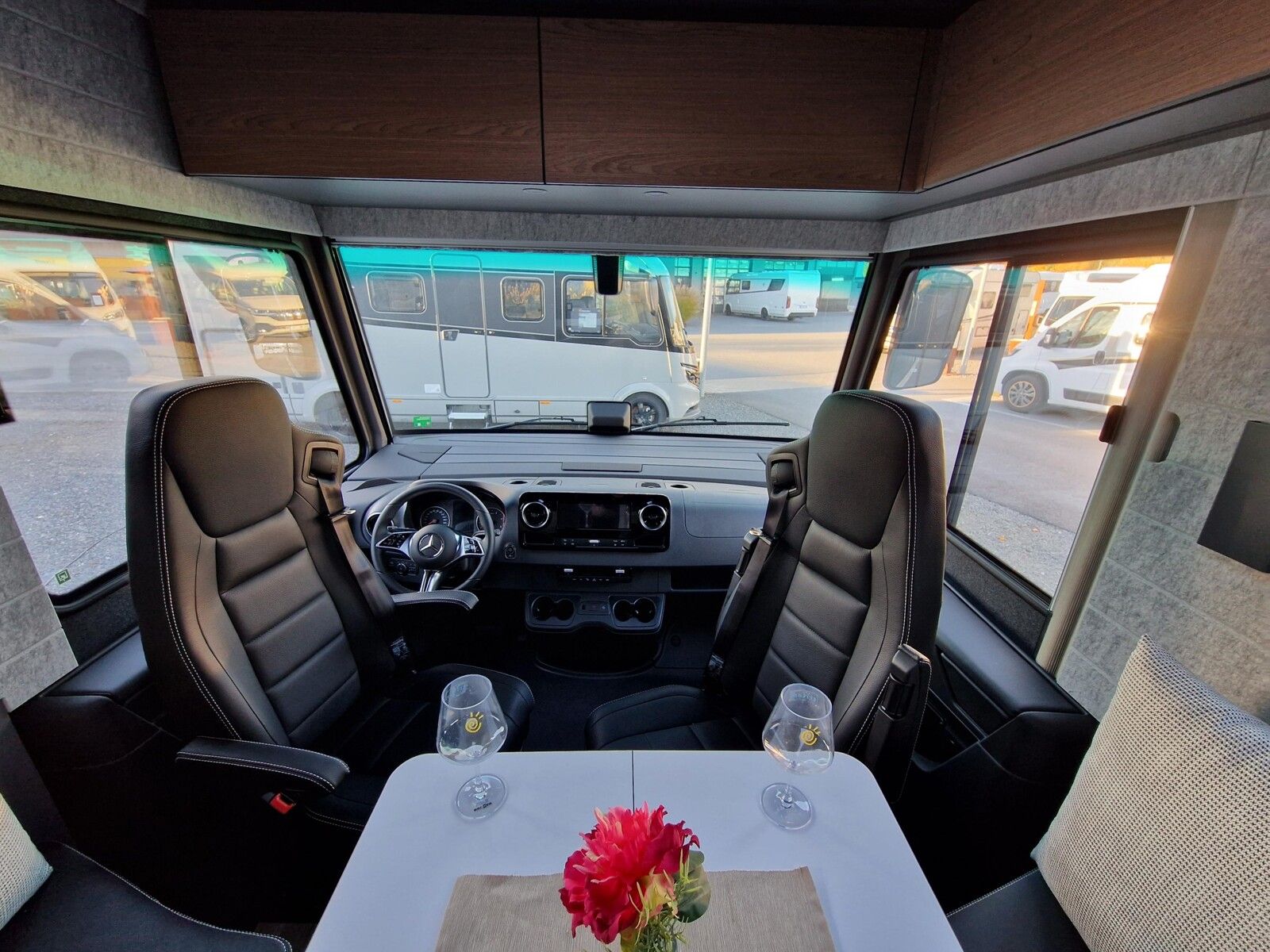 Fahrzeugabbildung Niesmann + Bischoff Arto 78 Verfügbar ab November 2025